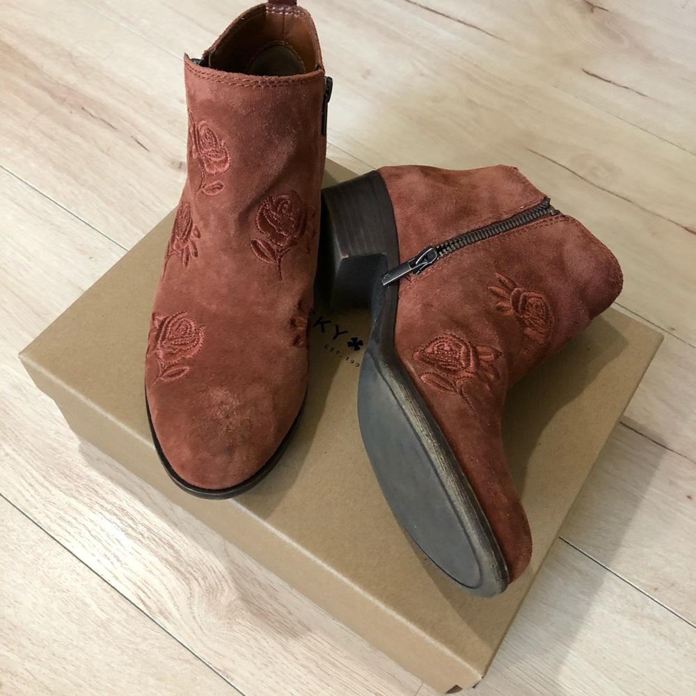 Lucky Brand Flower Bootie - Red Oak